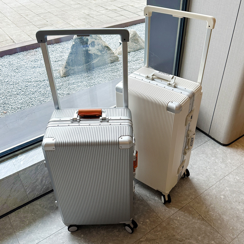 アルミフレーム付き機内持ち込み手荷物,収納ケース,カップホル - Aluminum Frame Carry On Luggage のレビューと価格